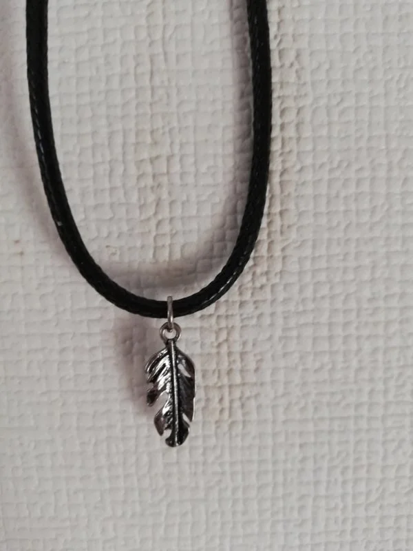 Choker zwart veer